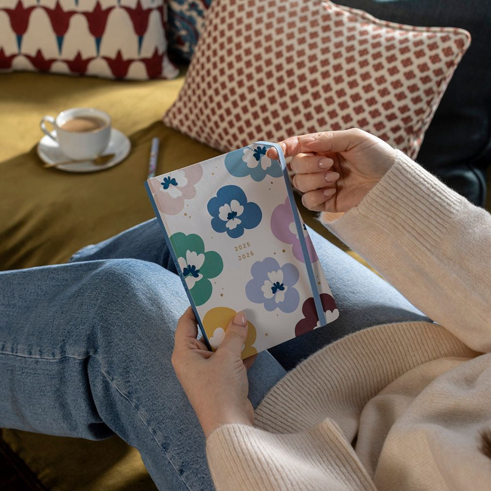 Busy B 2025-2026 Mid-Year Diaries - Floral
