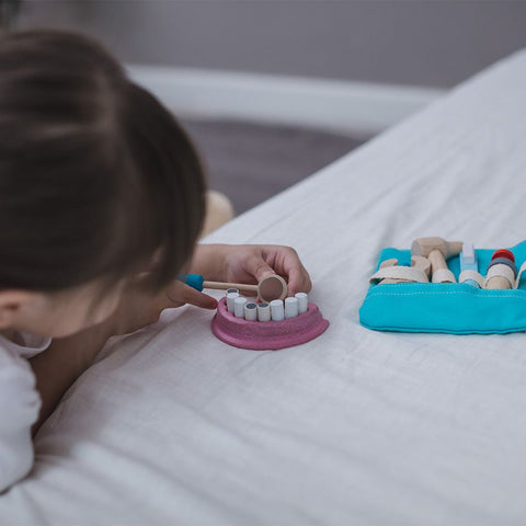 Plan Toys - Pretend Dentist Set