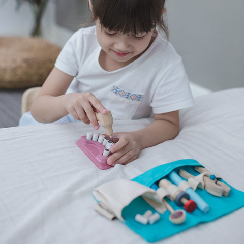 Plan Toys - Pretend Dentist Set