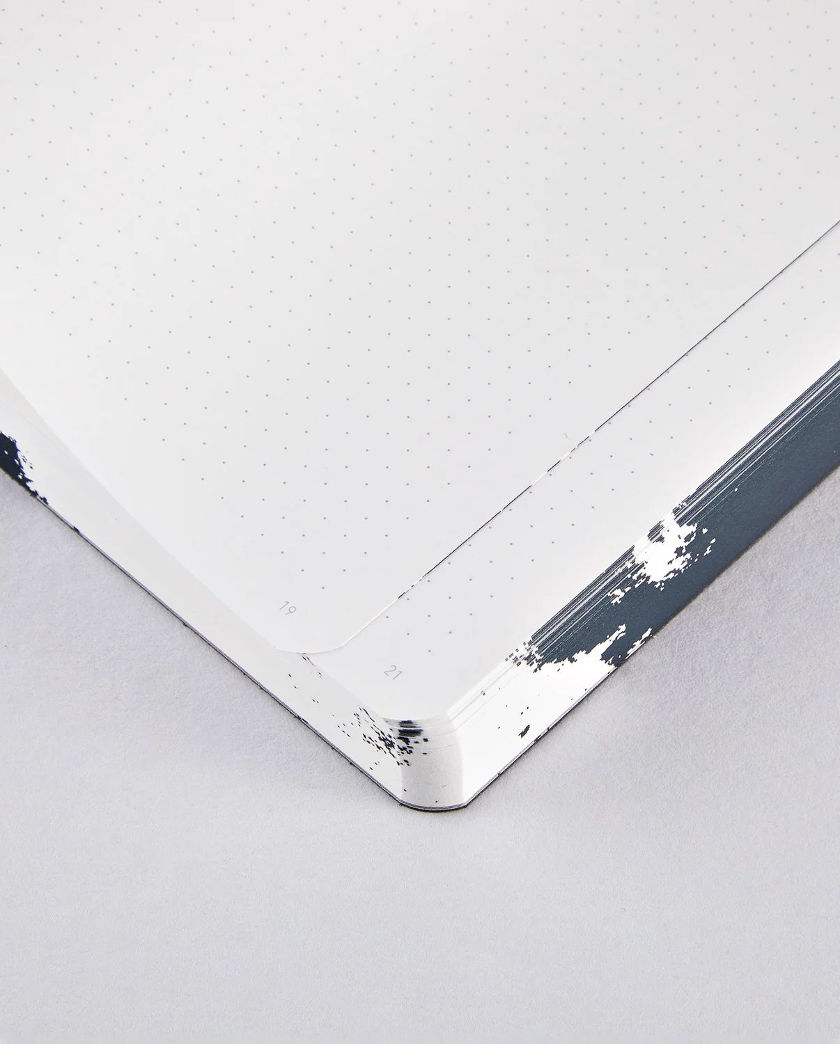 Nuuna Notebook L - Graphic Moon