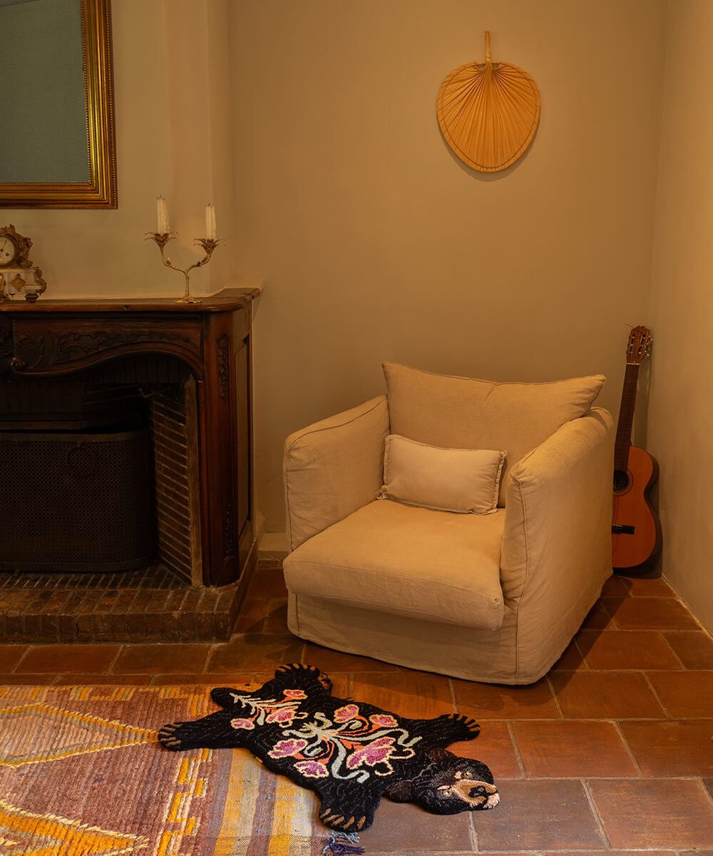 Doing Goods Rug - Blooming Black Bear