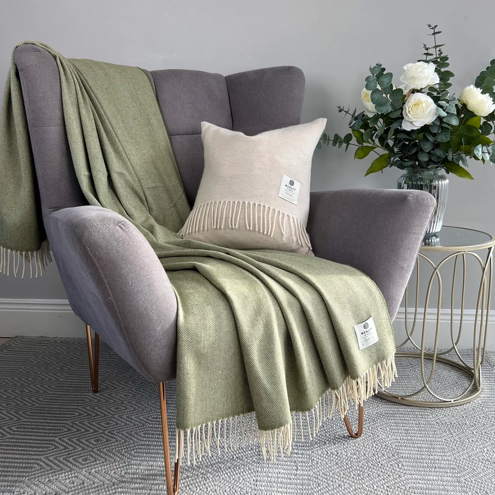 McNutt of Donegal Throw in Supersoft Lambswool - Fern