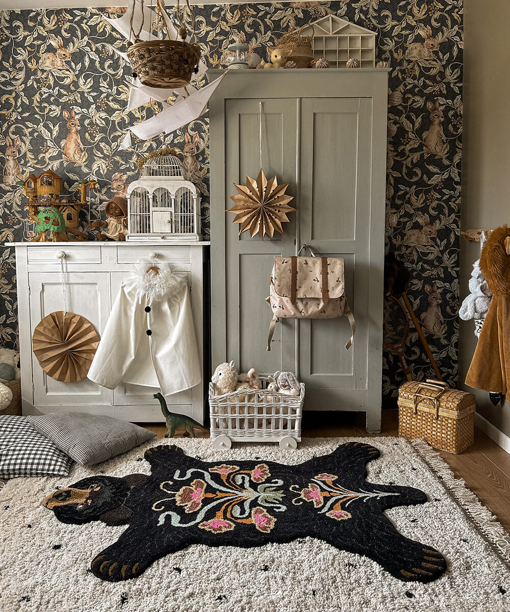 Doing Goods Rug - Blooming Black Bear