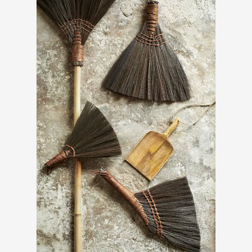 Madam Stoltz Kitchen - Seagrass Brooms