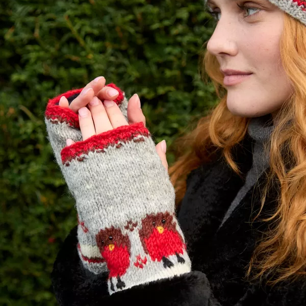 Pachamama Knitted Handwarmers - Robin