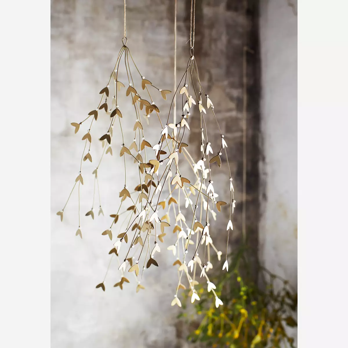 Madam Stoltz Decoration - Iron Mistletoe