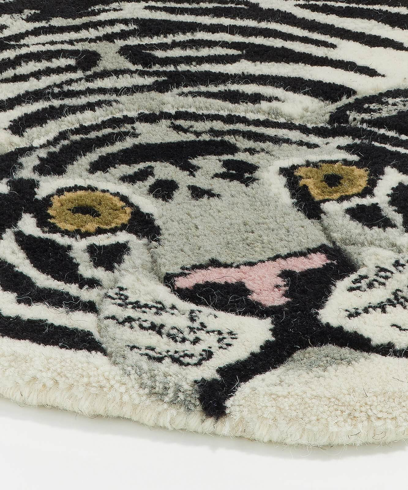 Doing Goods Rug - Snowy Tiger