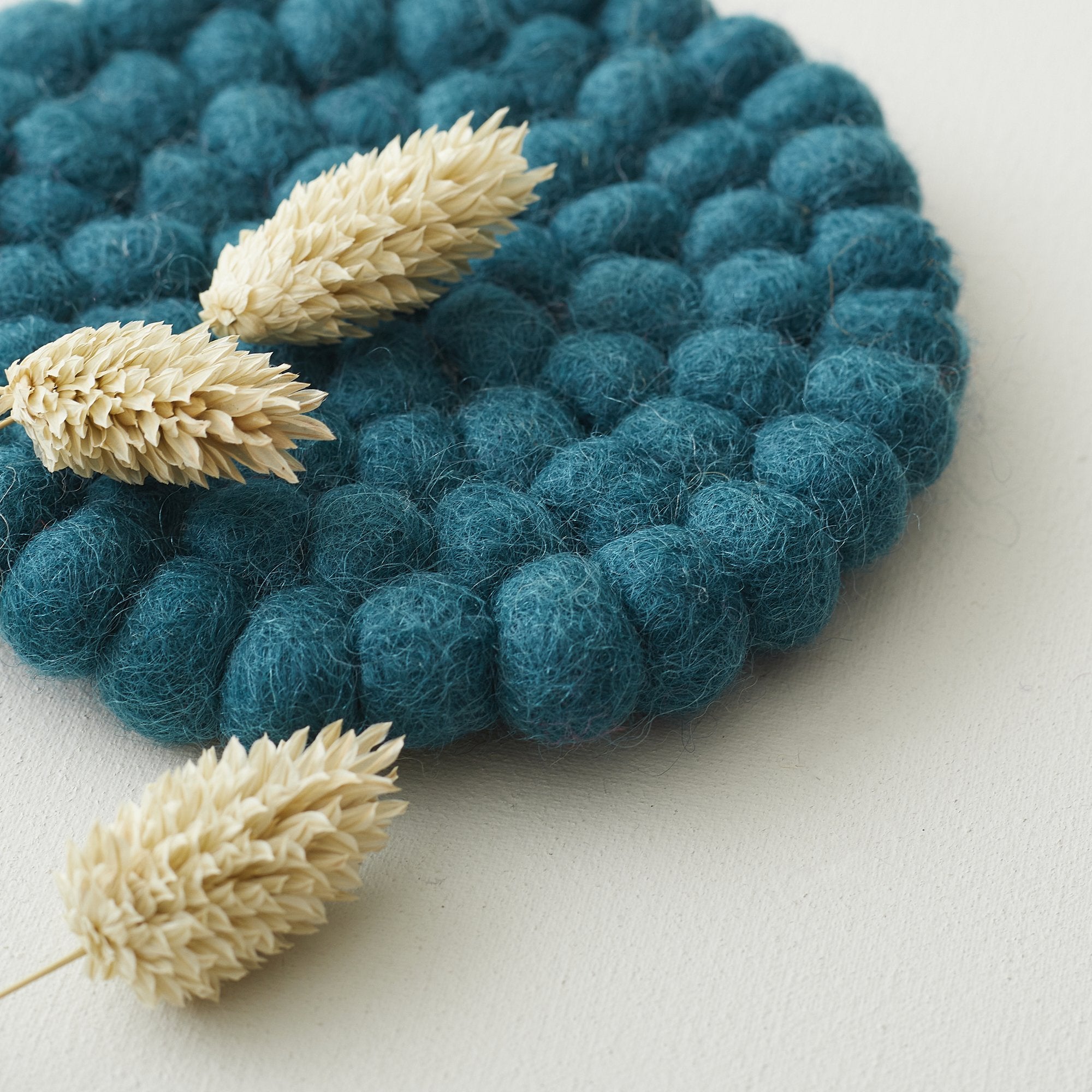Aura Que -  ASIK Handmade Eco Felt Ball Coaster