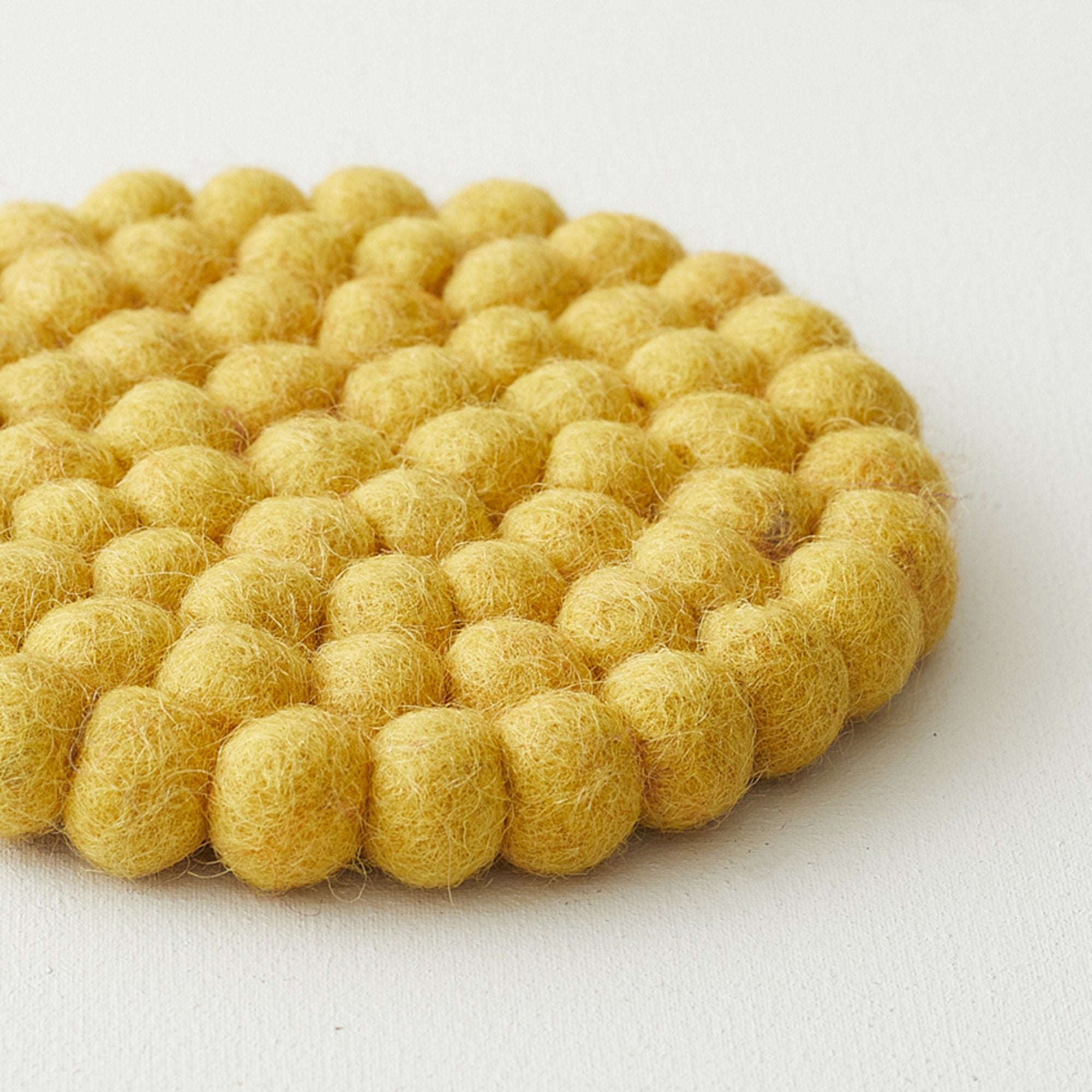 Aura Que -  ASIK Handmade Eco Felt Ball Coaster
