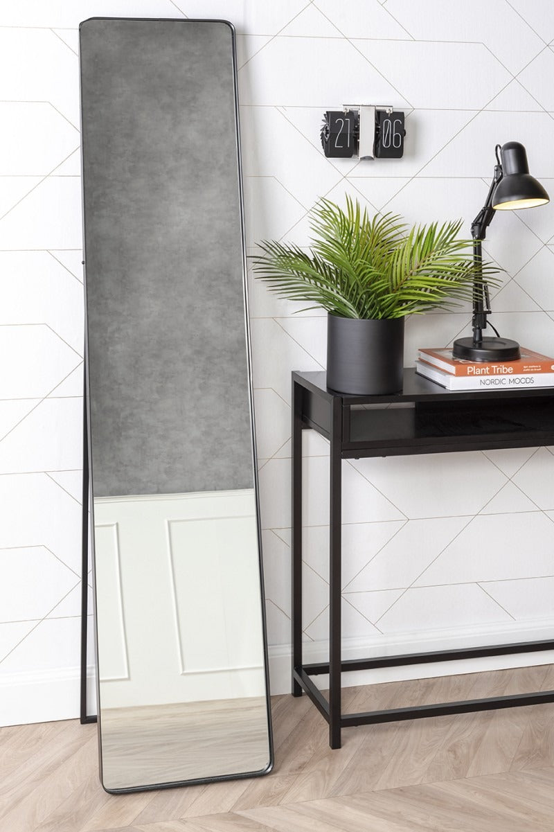 Present Time Interiors - Mirror Esthetic
