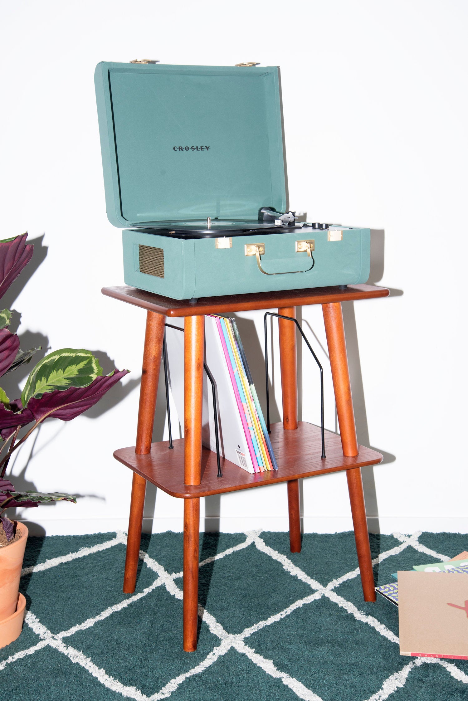 Crosley Manchester - Vinyl Record Player Stand Table Paprika