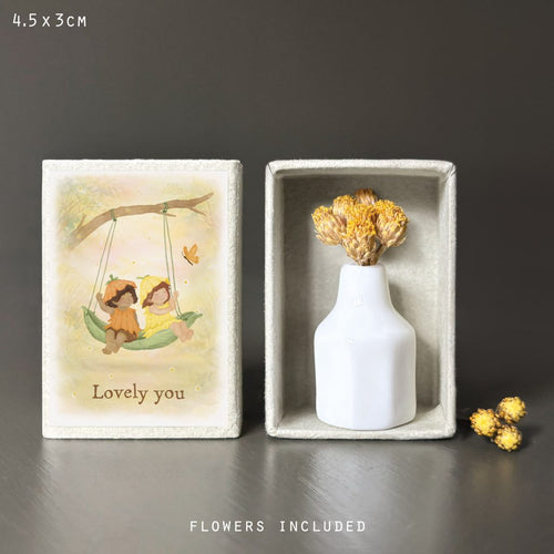 East of India Matchbox - Vase & Dried Flowers - Lovely You