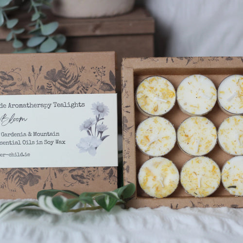 FlowerChild Scented Tealights - Pack of 9 Daisy Bloom
