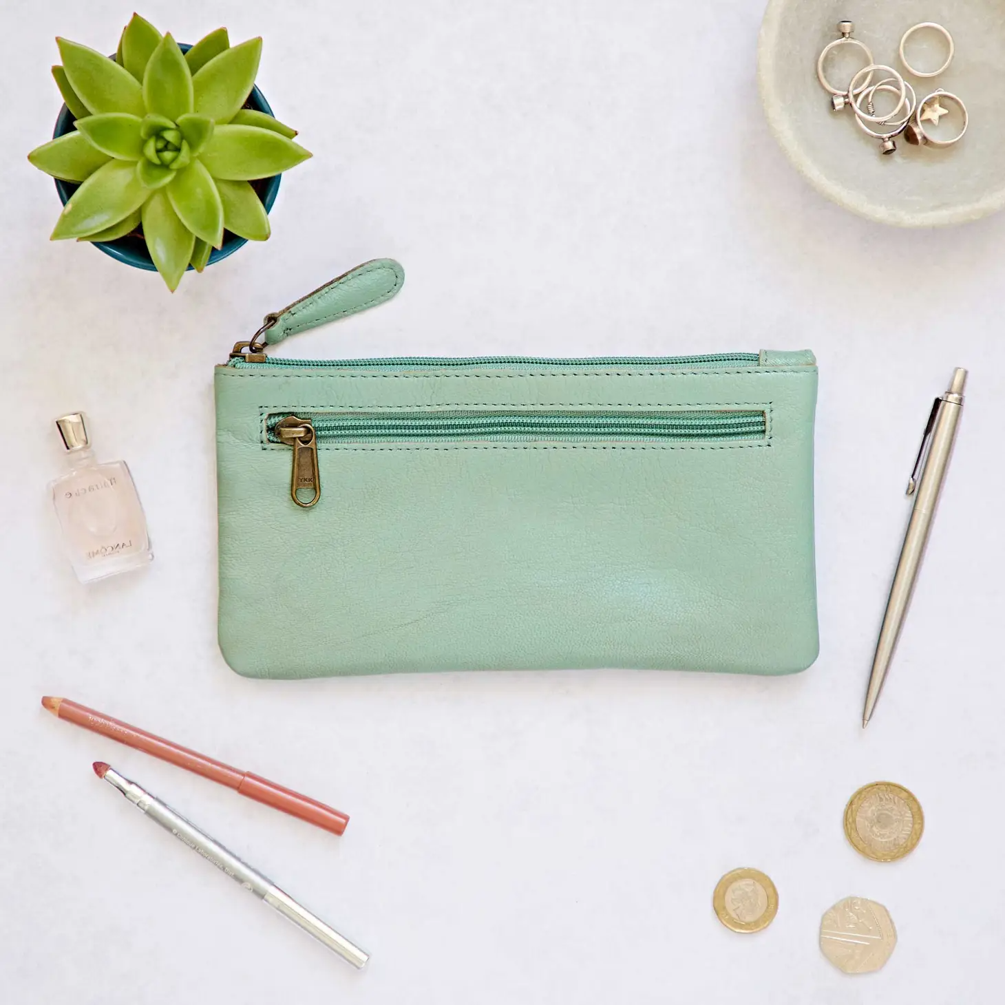 Purses and clutches hotsell