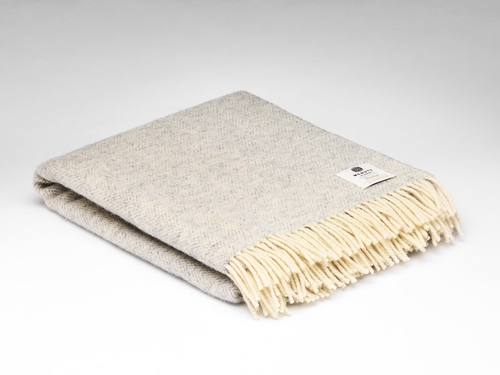 McNutt of Donegal Throw in Pure Wool - Heritage Grey Cloud