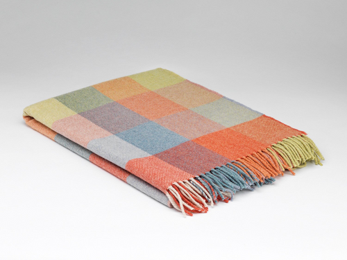 McNutt of Donegal Throw in Supersoft Lambswool - Check Starburst